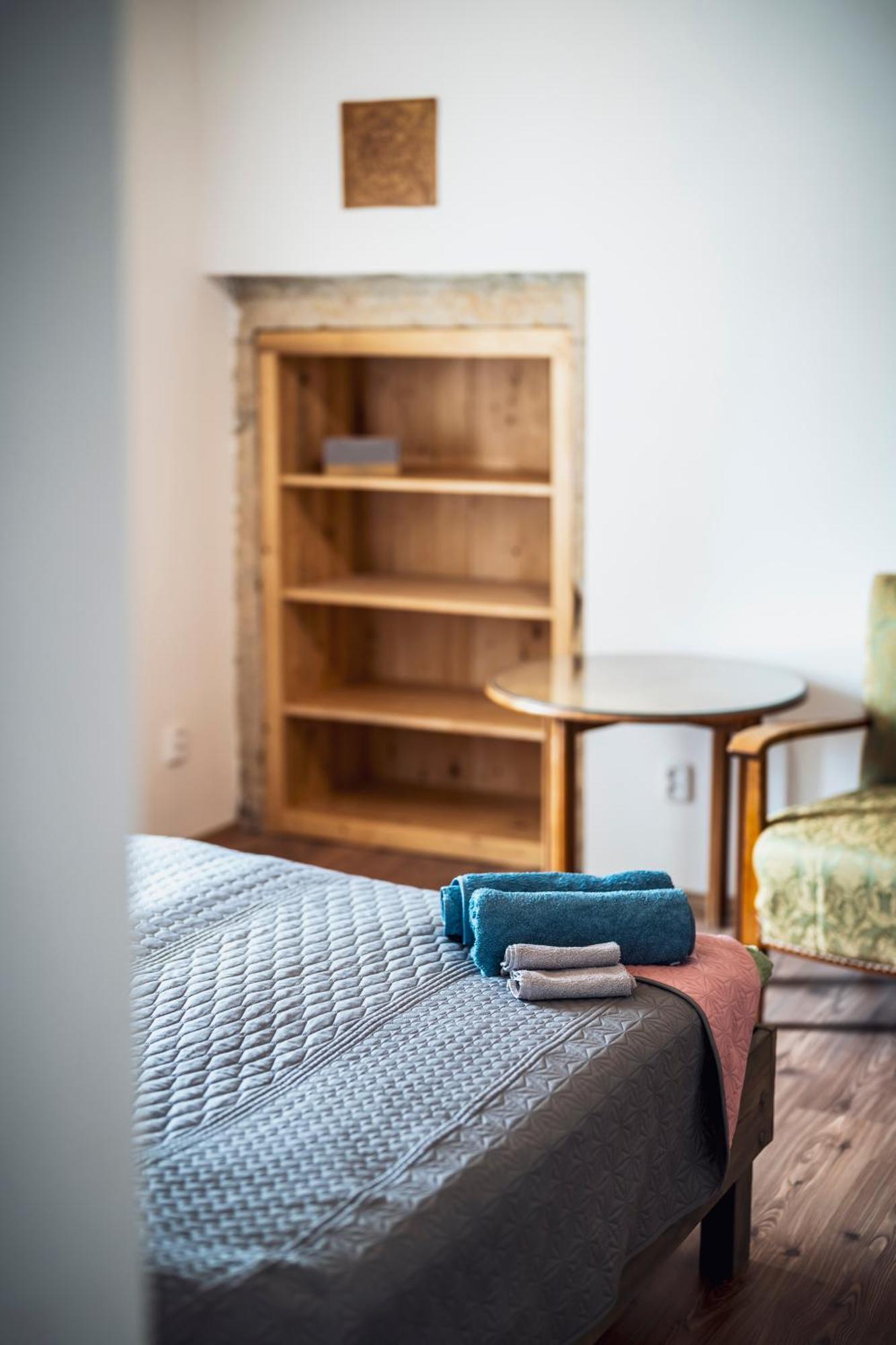 Appartement Dvur Dolenec à Rohoznice  Extérieur photo