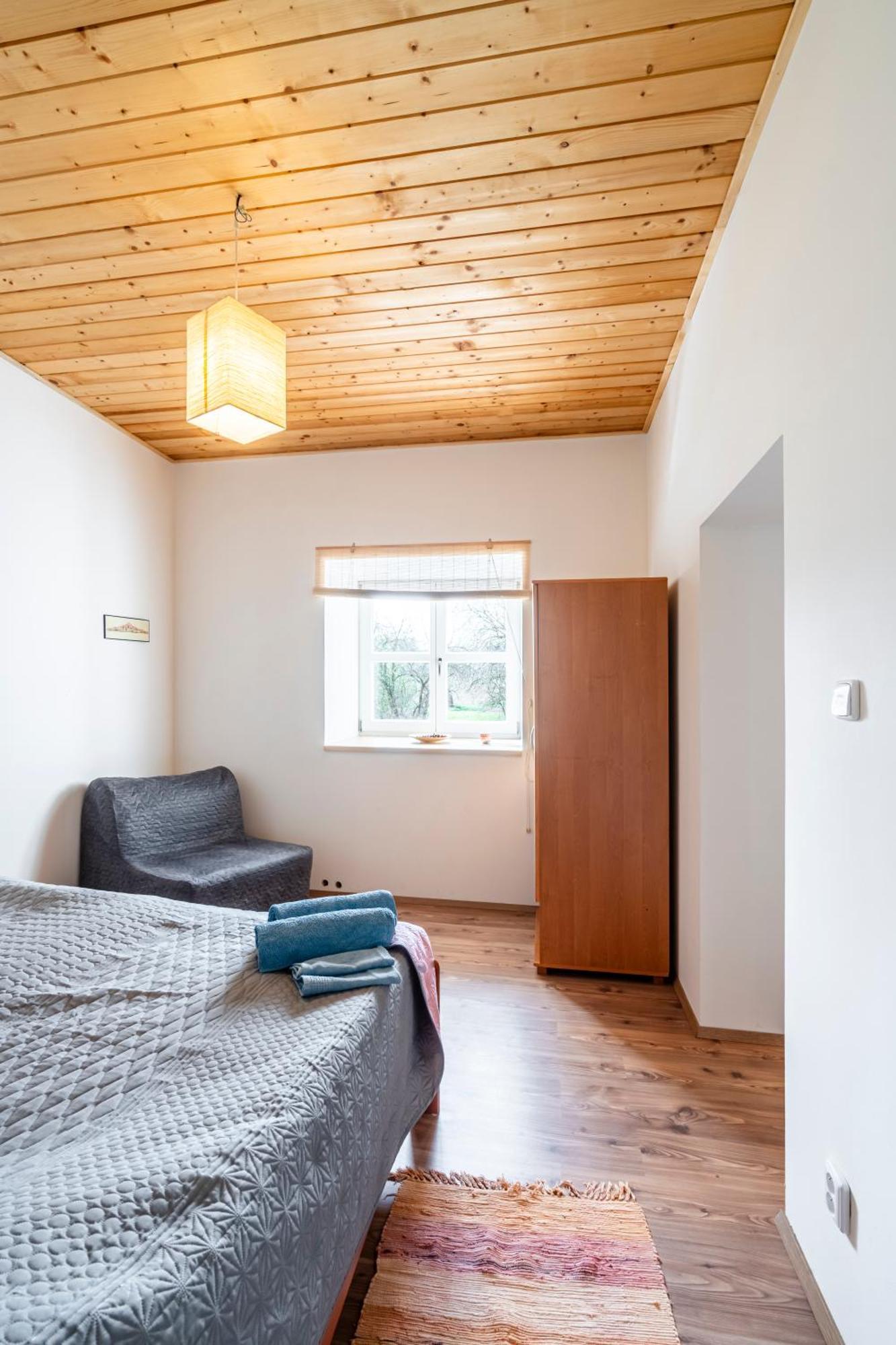 Appartement Dvur Dolenec à Rohoznice  Extérieur photo