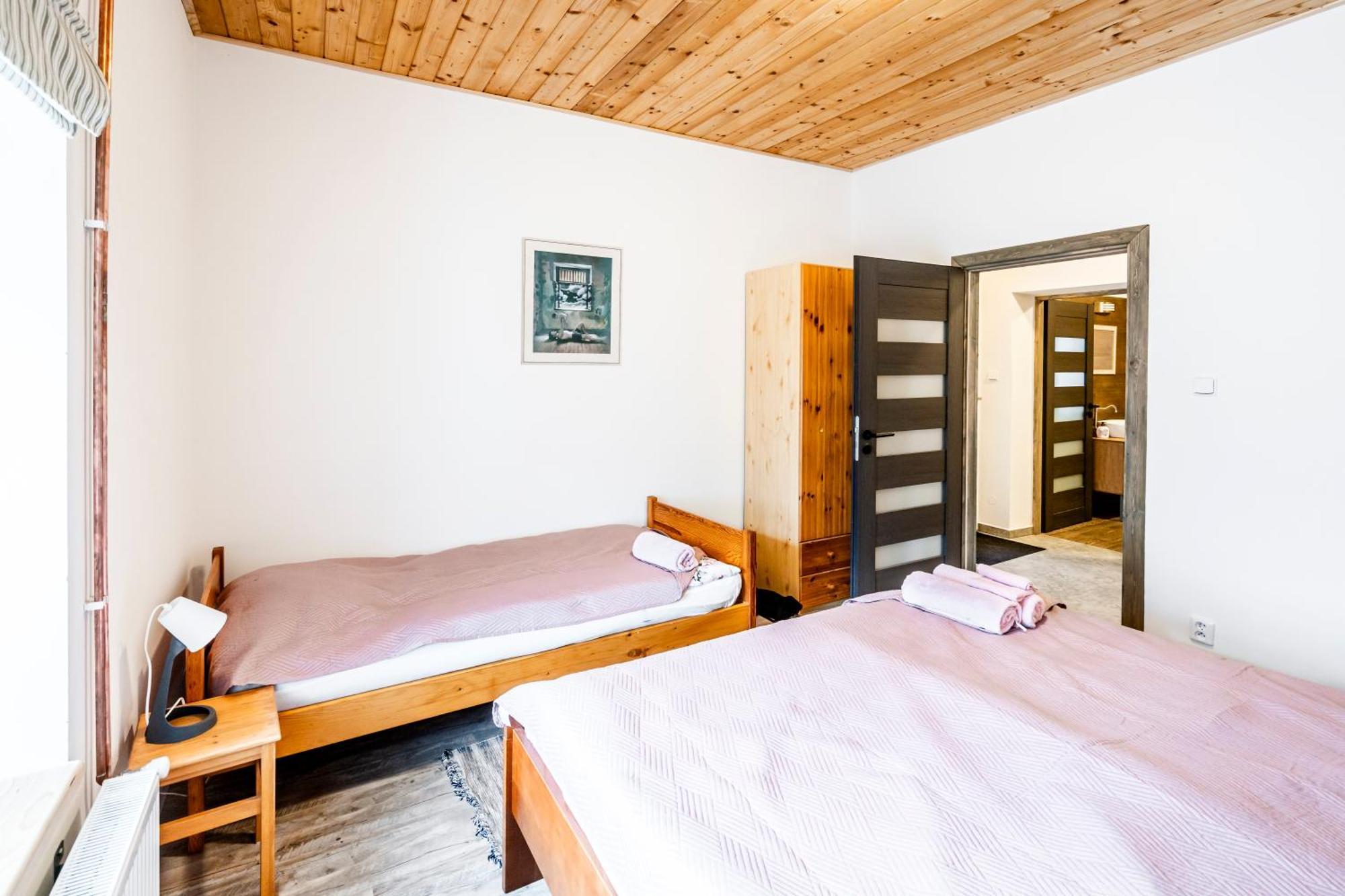 Appartement Dvur Dolenec à Rohoznice  Extérieur photo